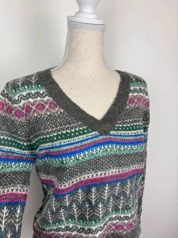 🌸 Pull d'hiver col V à motif gris Taille 38/M 🌸